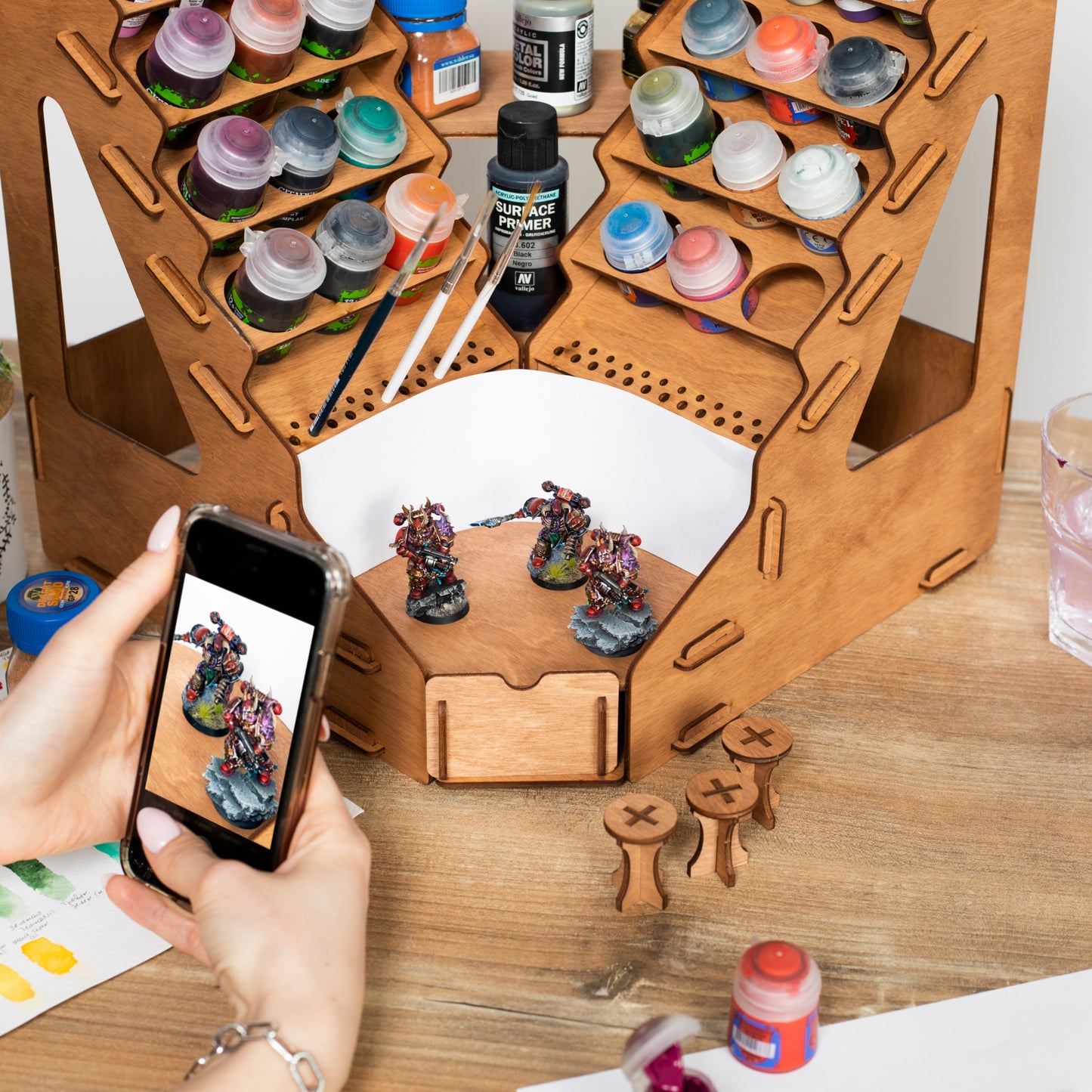 PLYDOLEX Wooden Corner Paint Organizer for 32 Bottles of Paints and 46 Paint Brushes - Paint Rack Organizer with 6 Miniature Stands and Scene for Photo-Shooting - Intended for Miniature Paint Set