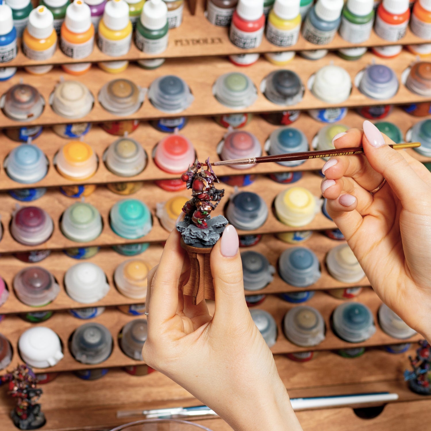 Plydolex Citadel Organiseur de peinture avec 60 trous pour kit de peinture  miniature – Support mural en bois pour loisirs créatifs – Support de  peinture pour loisirs créatifs – 40,6 x 13,2